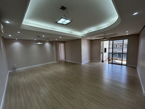 Apartamento amplo no Centro